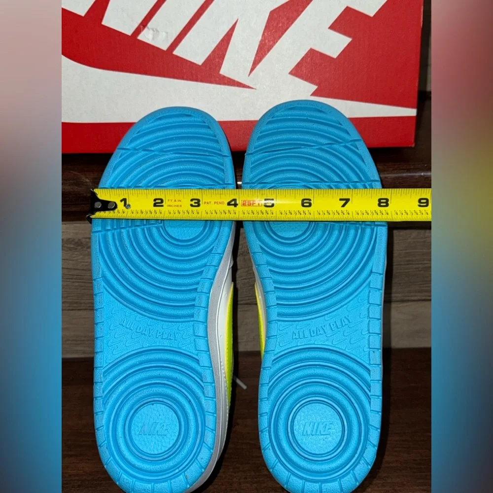 Cute 🥰 Nike Court Borough Low 2 GS /7Y 'White Baltic Blue Volt' Women's Size 8.5 - Picture 13 of 15
